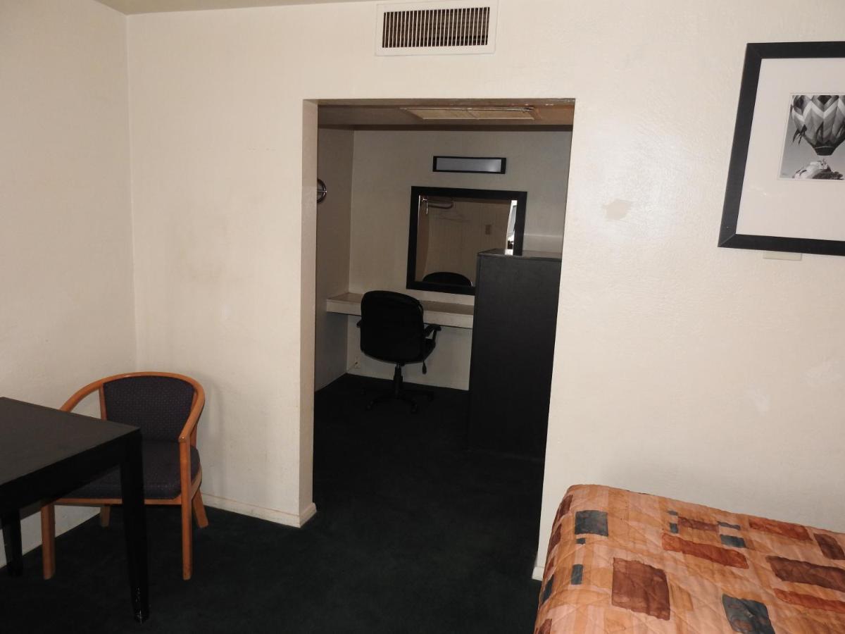 Downtown Inn Αλμπουκέρκι Εξωτερικό φωτογραφία
